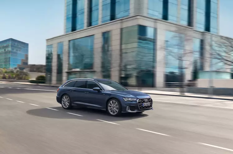 Image of a Audi A6 executive car