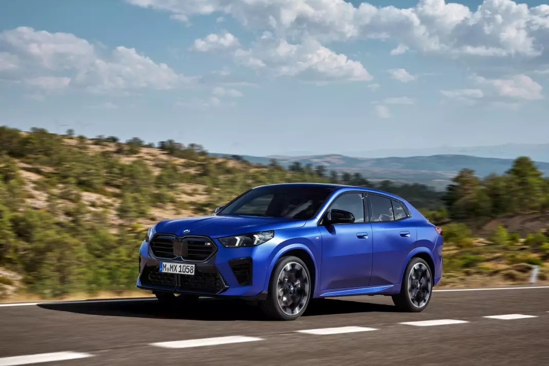 Image of a BMW X2 car