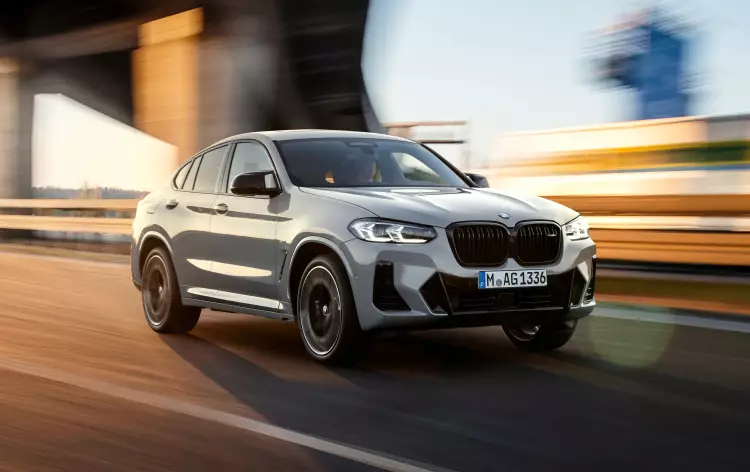 Image of a BMW X4 car