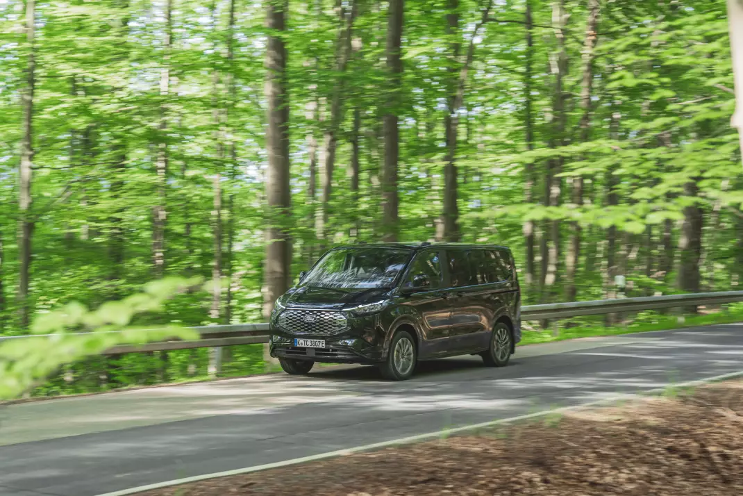 Image of a Ford Tourneo car