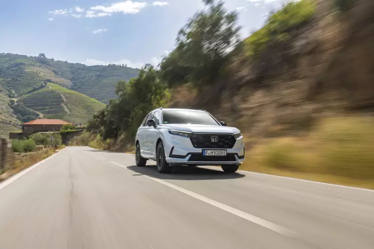 Image of a Honda CR-V SUV