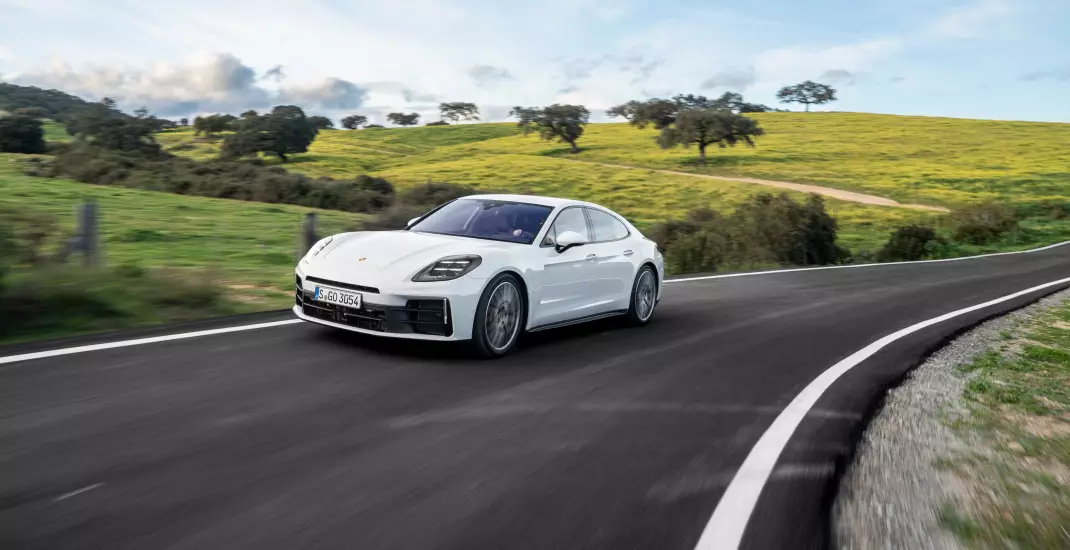 Image of a Porsche Panamera car